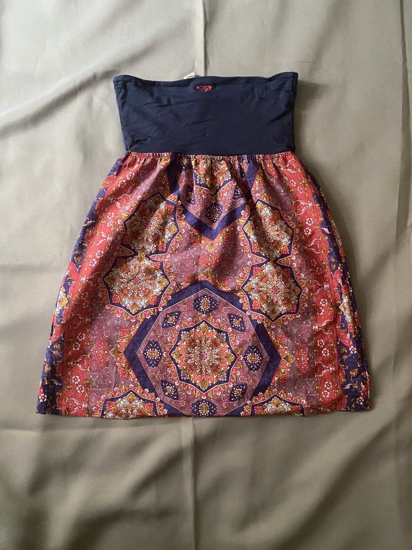 Y2k boho roxy savage strapless mini dress (Category: Dresses) located in Meycauayan. Submitted by kyssmarila (Listing ID 1434666501, Image 2). Description: — Size: XS-S — Condition: 9/10 — Flaws: None.