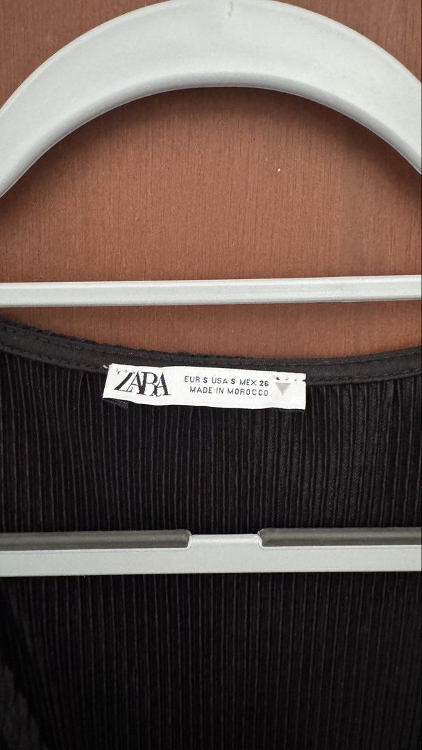 Zara Black Pleated Long Sleeve Top (Category: Blouses) located in Paranaque City. Submitted by migvee (Listing ID 1434678951, Image 3). Description: - Zara black pleated blouse - Size: S - Features: - V-neckline - Long sleeves - Waist tie detail - Made in Morocco Light and breathable material..