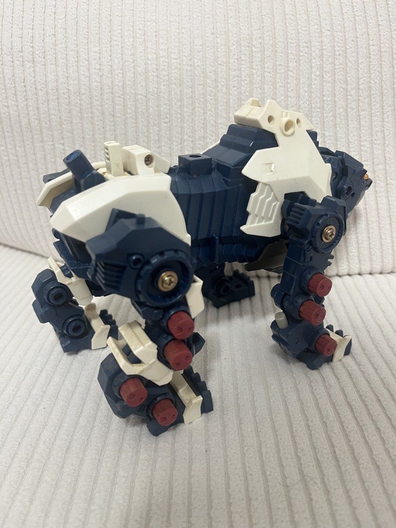 Zoids for sale! (Category: Gundam & Model Kits) located in Manila. Submitted by wise.oddbird.a08c11 (Listing ID 1434613587, Image 3). Description: Zoids..