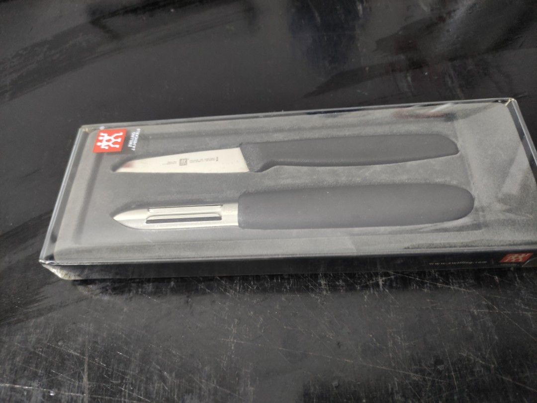 Zwilling J.A. Henckels Knife and Peeler Set439503772190003201