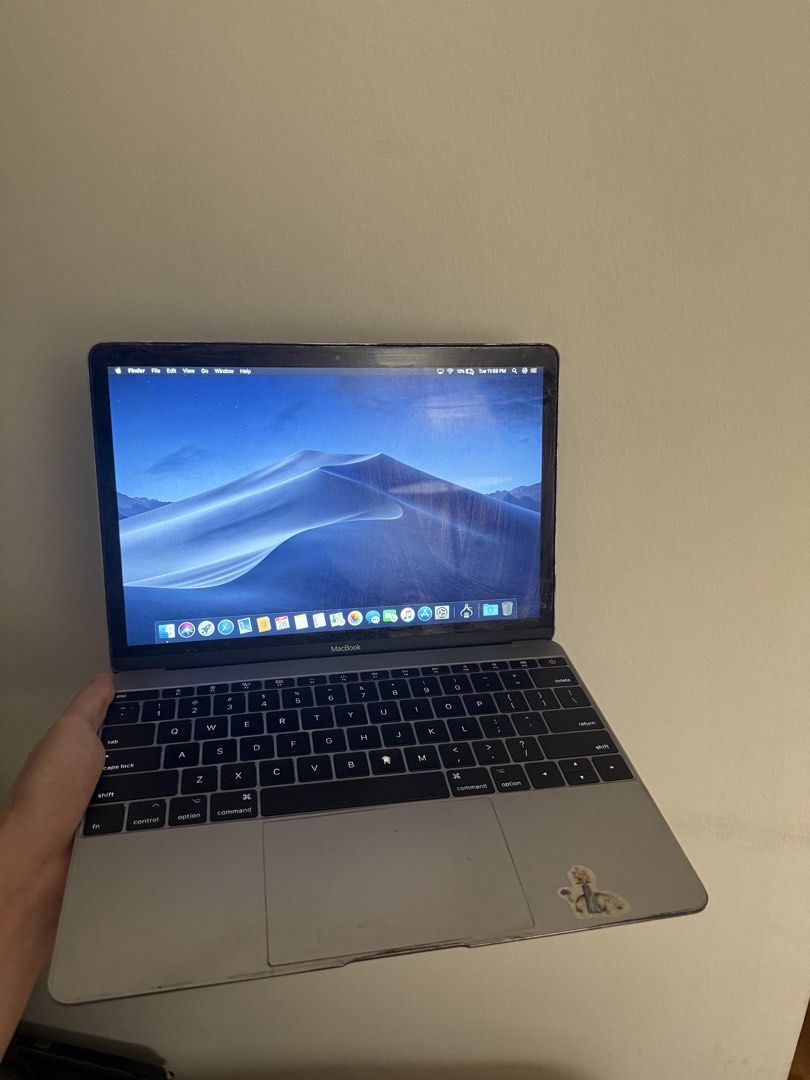 12inch MacBook 2017 Laptop439662429864601600