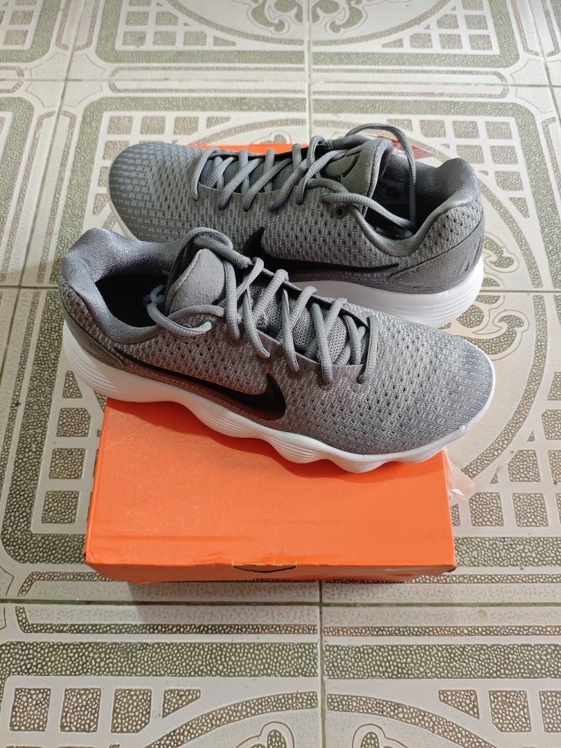 3500 (Category: Sneakers) located in Baguio. Submitted by skwaterskalper (Listing ID 1434884453, Image 3). Description: Nike Men's Hyperdunk 2017 Low EP Basketball Shoes(Size 9) *OG *NWB *Google Searchable +Shipping Fee Gcash Payment (0931 128 5121)Next Day Shipping Send full shipping details once settled(Name/Address/Contact #) FB@SkwaterSkalper/Vigee Patongay.