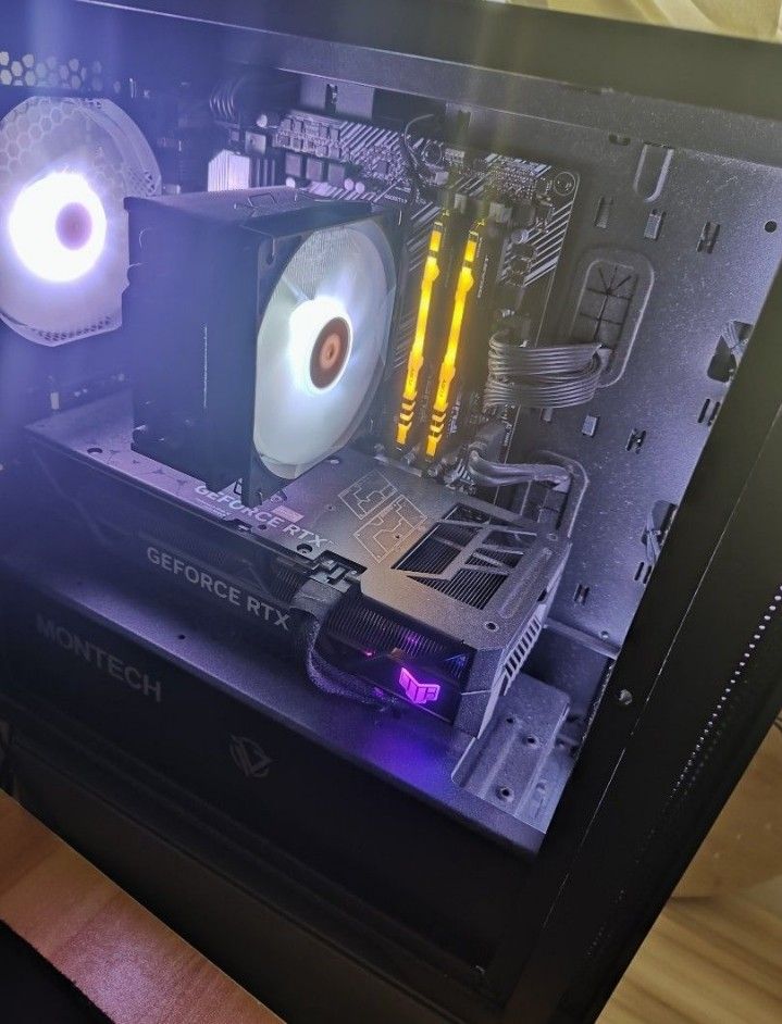 4070ti custom gaming pc / 5600x439544533369507840