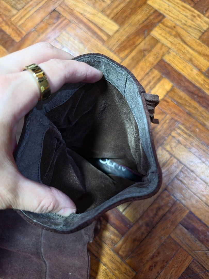 Aldo Suede Boots in Dark Brown (Category: Boots) located in Quezon City. Submitted by snowflakes.specials (Listing ID 1434942312, Image 3). Description: Size 7 Insoles need repair Used.