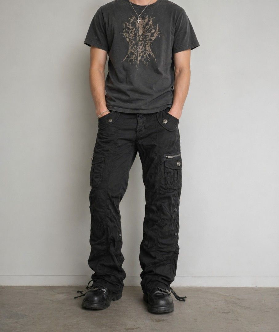 Alpha Industries Multi Pocket Cargo Pants (Category: Trousers) located in Manila. Submitted by d_code (Listing ID 1434828135, Image 1). Description: Size Medium | 32-34 Legit Good as New No issue Waist 17 x Length 41 x Hem 8.5 x Hips 10.