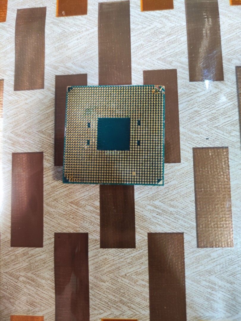 AMD Ryzen CPU - 1700x439558808881735681