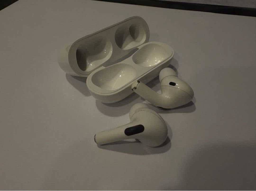 Apple AirPods Pro439534443016366081
