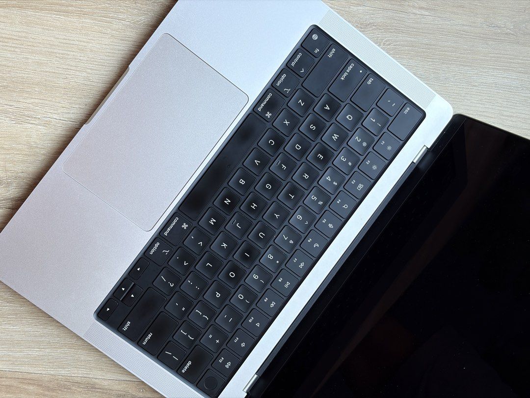 Apple MacBook Pro M1 16 GB - Silver439428718831216642