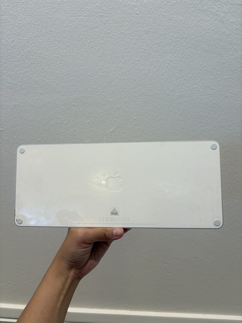Apple Magic Keyboard - White439434275707299841