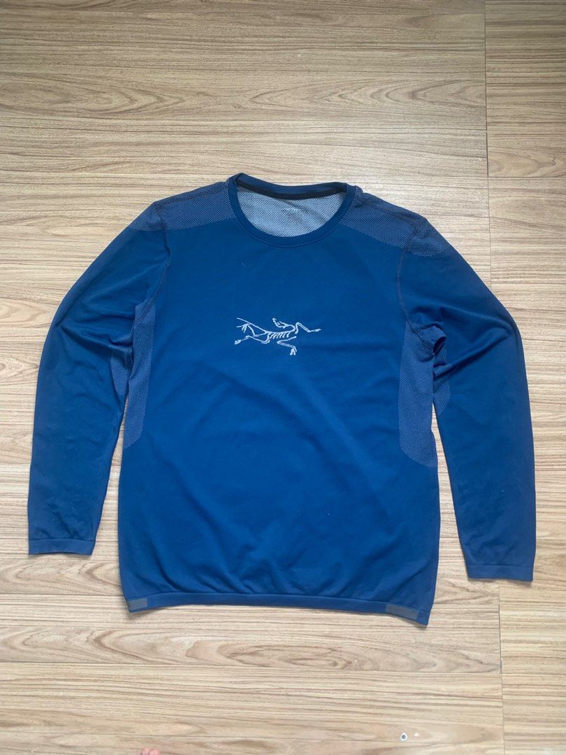 Arcteryx shirt long sleeve (Category: Activewear) located in Cebu City. Submitted by fierce.vincent (Listing ID 1434911718, Image 2). Description: Arcteryx shirt long sleeve Excellent condition 20 x 28 / M-L 1199 + SF.