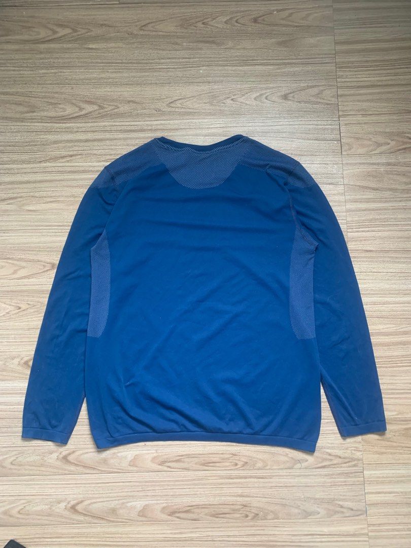 Arcteryx shirt long sleeve (Category: Activewear) located in Cebu City. Submitted by fierce.vincent (Listing ID 1434911718, Image 3). Description: Arcteryx shirt long sleeve Excellent condition 20 x 28 / M-L 1199 + SF.