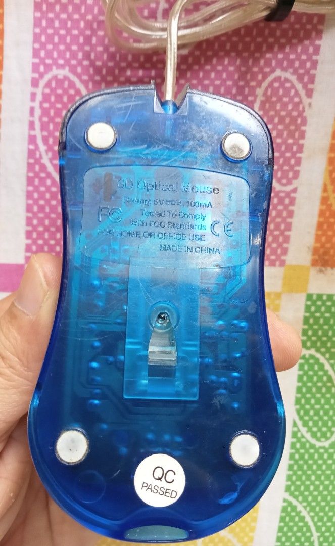 Assorted Wired Optical Computer Mouse (Category: Mouse & Mousepads) located in Singapore. Submitted by kyawyadana84479 (Listing ID 1434840473, Image 3). Description: 1pc for $5 Collection of wired optical computer mouse. Brands include Microsoft, Dell, HP, and Acer. All mouse are tested and working. Various shapes and sizes available. Selling as a bundle..
