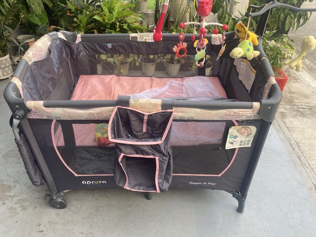 Baby Cribs Apuva (Category: Cots & Cribs) located in Mandaluyong City. Submitted by abby_calixto (Listing ID 1316037010, Image 2). Description: Baby Crib almost new, complete set with accessories and box.