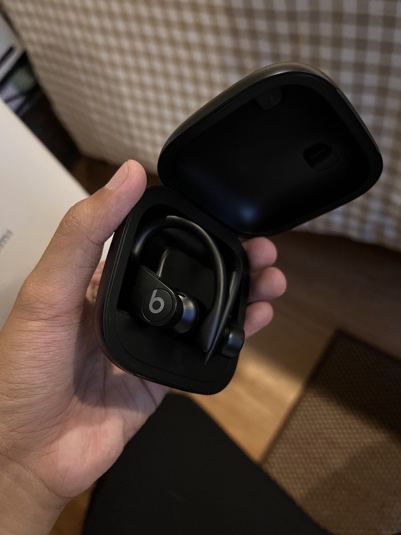 Beats Powerbeats Pro - 1st Gen (Category: Earphones) located in Cavite. Submitted by zolarbs (Listing ID 1434916877, Image 2). Description: Selling my used Beats Powerbeats Pro. Color black. Minor signs of usage, but sounds are great. No issues. All working. No box. Selling it as is..
