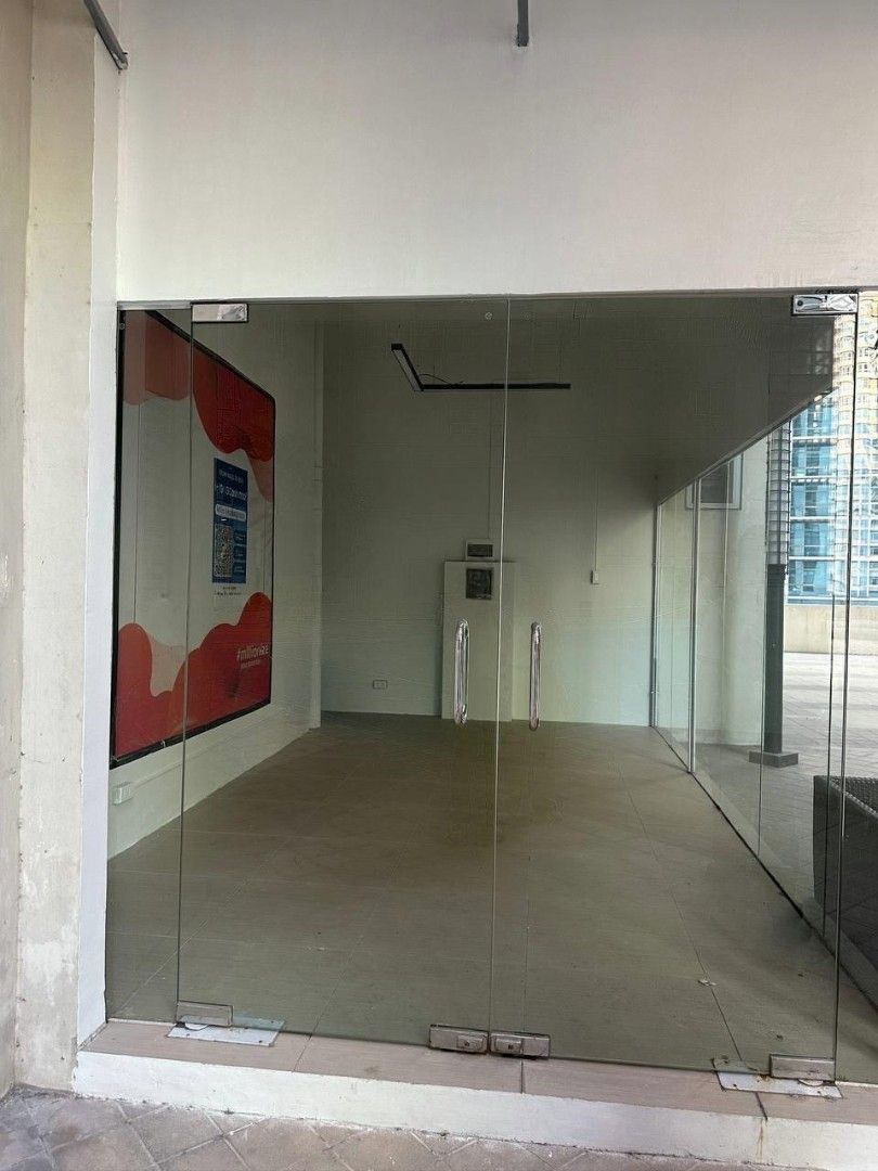 BGC Small Commercial Space for Sale (Category: Commercial) located in Makati City. Submitted by shelavi05 (Listing ID 1434881885, Image 3). Description: 𝐁𝐆𝐂 𝐒𝐦𝐚𝐥𝐥 𝐂𝐨𝐦𝐦𝐞𝐫𝐜𝐢𝐚𝐥/𝐎𝐟𝐟𝐢𝐜𝐞 𝐟𝐨𝐫 𝐒𝐚𝐥𝐞 Don’t miss this—BGC units as this space are very rare. Own a Space in this Prime 5th Avenue location near Burgos Circle Perfect for office or retail. High demand. Limited supply. 📍5th Ave BGC Taguig City Phils 5th floor Availabl