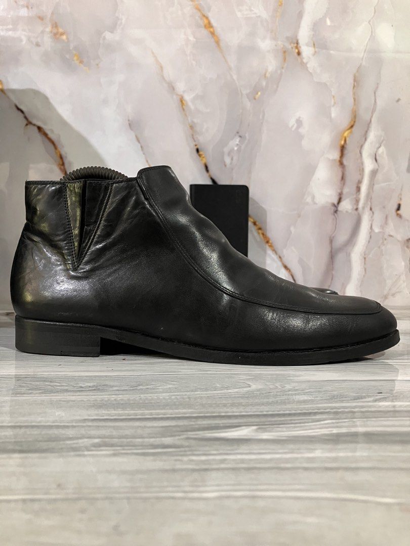 BLACK LEATHER BOOTS SIZE 7 WOMEN (Category: Boots) located in General Mariano Alvarez. Submitted by adonid (Listing ID 1434823717, Image 1). Description: WOMENS BLACK LEATHER BOOTS GOOD CONDITIONZOZOU BLACK LEATHER SHOES ORIGINAL ZOZOU BLACK LEATHER SHOES GOOD CONDITION NORMAL SIGN PF USAGE ONLY SIZE 7 WOMEN NORMAL SIGN OF USAGE ONLY SIZE 7 WOMEN.