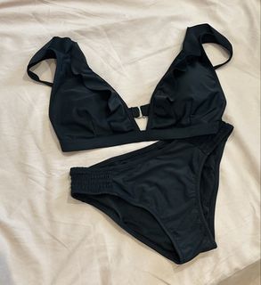(Category: ) located in . Submitted by aikcat (Listing ID 1434839277, Image 1). Description: .