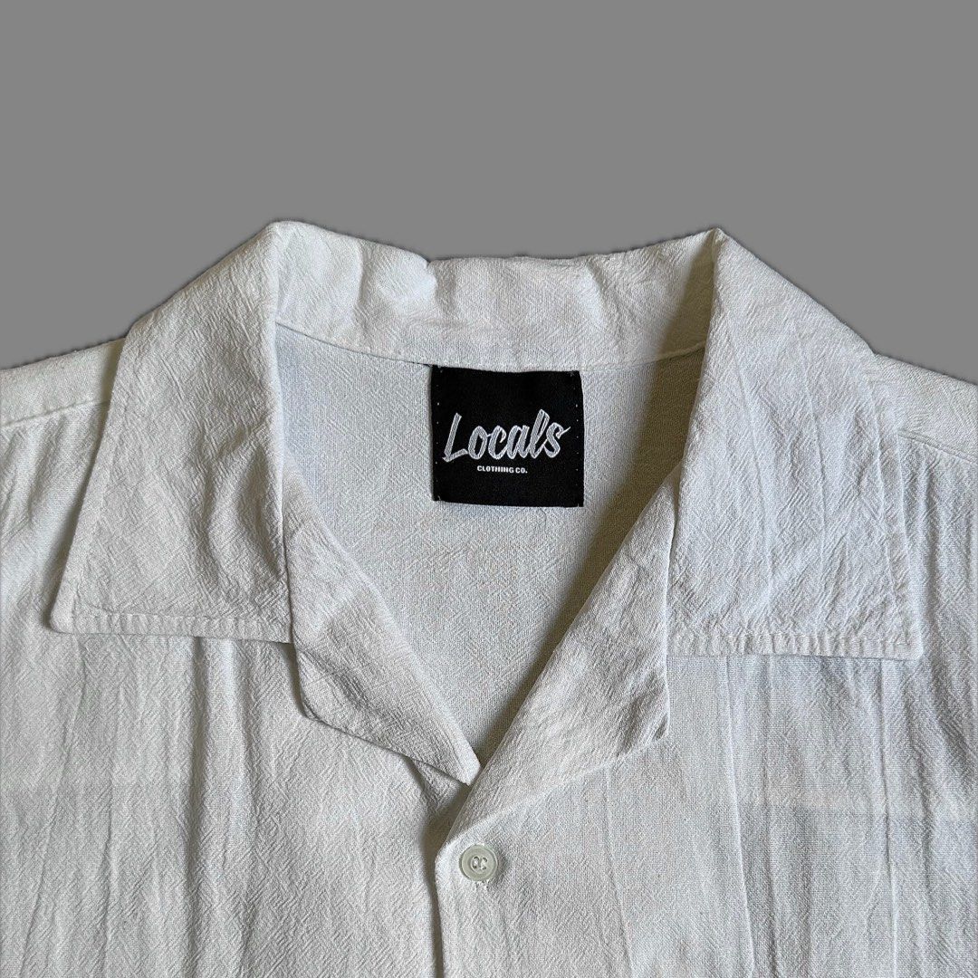 BLANCO POLO - LOCALS PH (Category: Tshirts & Polo Shirts ) located in Indang. Submitted by gray_locker (Listing ID 1434861207, Image 3). Description: Blanco Polo - Locals Ph ₱400.00 Medium Like new (used once) Chest 20 inches - Length 24 inches White Linen.