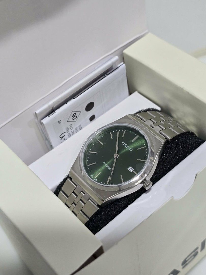 Casio Watch MTP-B145D-3AV Stainless (Category: Men's Watches) located in Marikina City. Submitted by concuorebianco (Listing ID 1434993710, Image 1). Description: Authentic Casio, Brand New in box. Complete Links Original price: Php5090 MOP:gcash shipping c/o buyer.