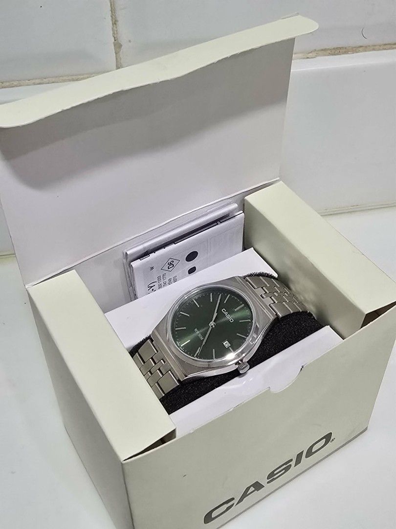 Casio Watch MTP-B145D-3AV Stainless (Category: Men's Watches) located in Marikina City. Submitted by concuorebianco (Listing ID 1434993710, Image 3). Description: Authentic Casio, Brand New in box. Complete Links Original price: Php5090 MOP:gcash shipping c/o buyer.