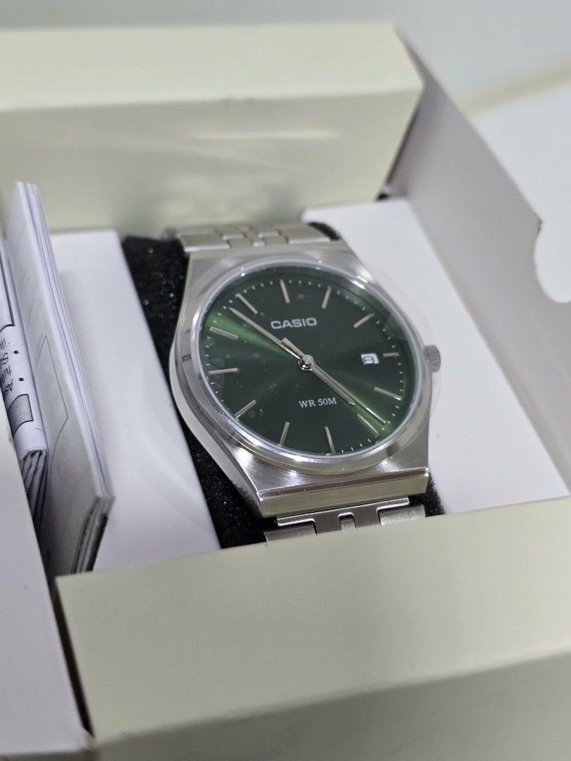 Casio Watch MTP-B145D-3AV Stainless (Category: Men's Watches) located in Marikina City. Submitted by concuorebianco (Listing ID 1434993710, Image 2). Description: Authentic Casio, Brand New in box. Complete Links Original price: Php5090 MOP:gcash shipping c/o buyer.