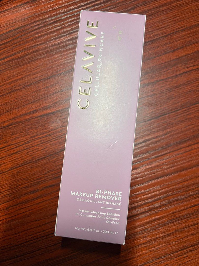 Celavive Bi-Phase Makeup Remover (Category: Makeup) located in Cainta. Submitted by ohmyrararara (Listing ID 1434867534, Image 2). Description: Only used once .