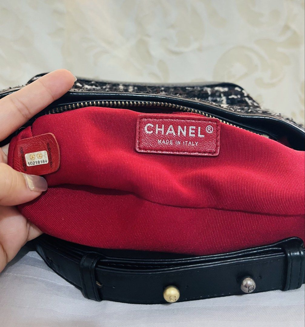 Chanel Gabrielle Hobo Bag (Category: Luxury Bags & Wallets) located in Iloilo. Submitted by yangfire (Listing ID 1434886226, Image 2). Description: - Black and white tweed upper - Black leather base and strap - Includes chain strap - Includes detachable leather strap - Red fabric interior - Serial number present - Made in Italy - 8/10 (sign of use) Pre LOVED What you see in the picture is what you can get. 🪬 feel free to ask more pictures..