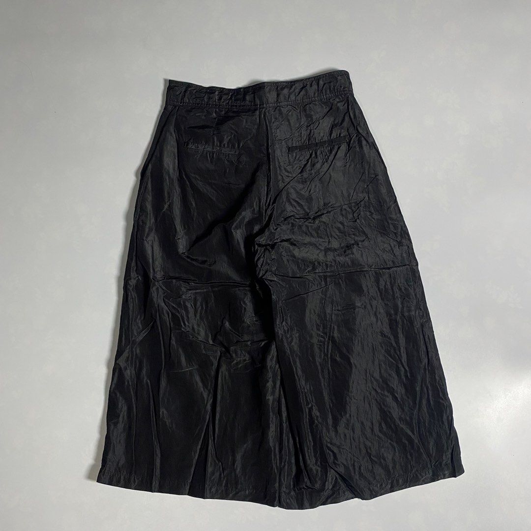 Christian Dior Black Silk Pants (Category: Luxury Apparel) located in Iloilo. Submitted by .dresshttps (Listing ID 1424247364, Image 2). Description: WAIST: 26 LENGTH: 36 NO FLAW.