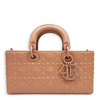 (Category: ) located in . Submitted by luxlexicon (Listing ID 1424549072, Image 1). Description: .