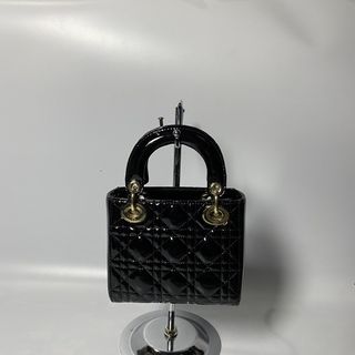 (Category: ) located in . Submitted by .dresshttps (Listing ID 1434978668, Image 1). Description: .