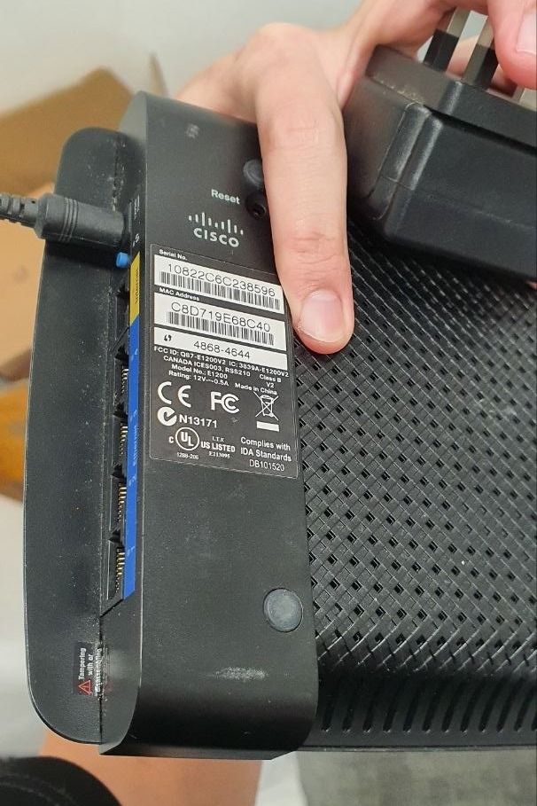 Cisco Linksys E1200 Router439447302859008001