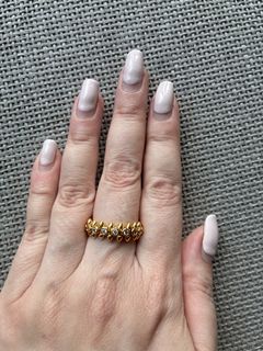 (Category: ) located in . Submitted by shopaholic-anonymous (Listing ID 1434878831, Image 1). Description: .