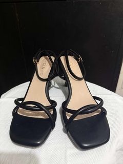 (Category: ) located in . Submitted by sun.toes (Listing ID 1434896853, Image 1). Description: .