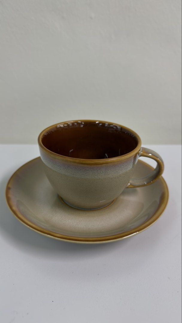 Coffee cup with saucer439506584008796160