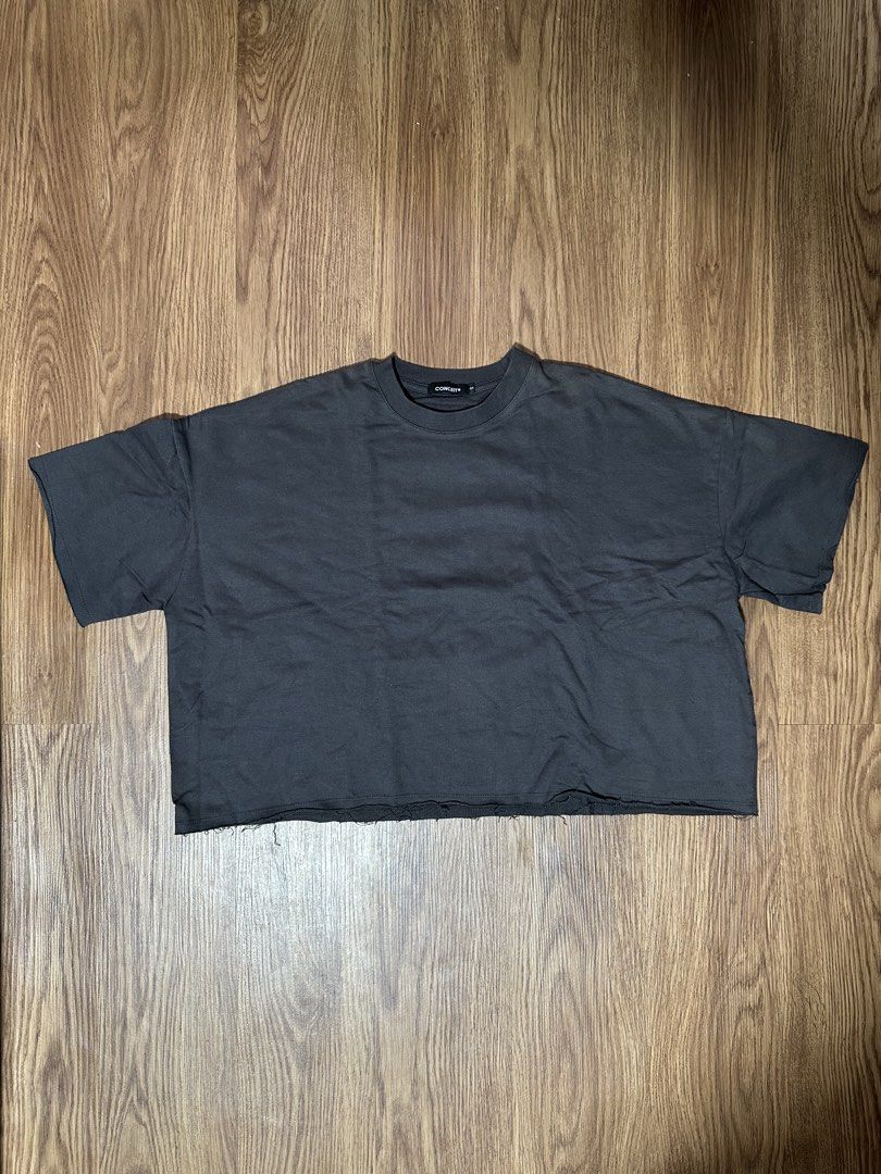 Conceit boxy cropped raw hem french terry (Category: Tshirts & Polo Shirts ) located in Caloocan City. Submitted by _osspreloved (Listing ID 1434885631, Image 1). Description: worn once.