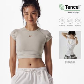(Category: ) located in . Submitted by clothes.addiction (Listing ID 1434862307, Image 1). Description: .