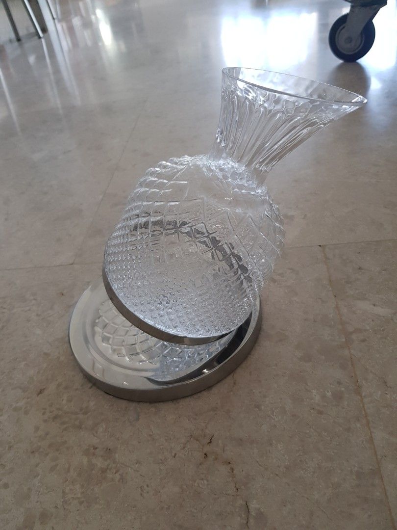 Wine Decanter with Silver Base