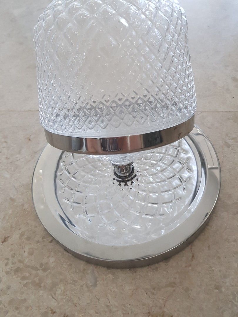 Wine Decanter with Silver Base439508483955773442