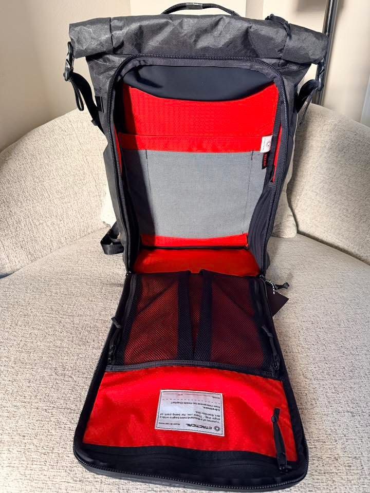 CTactical CTR (Category: Backpacks) located in Singapore. Submitted by mrbeangadgets (Listing ID 1434486032, Image 2). Description: - Stylish black backpack - Roll-top closure - Front pocket with drawstring - Padded back panel for comfort - Adjustable shoulder straps CTactical CTR Ultra 400TX with Red interior.
