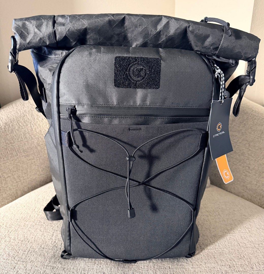CTactical CTR (Category: Backpacks) located in Singapore. Submitted by mrbeangadgets (Listing ID 1434486032, Image 1). Description: - Stylish black backpack - Roll-top closure - Front pocket with drawstring - Padded back panel for comfort - Adjustable shoulder straps CTactical CTR Ultra 400TX with Red interior.