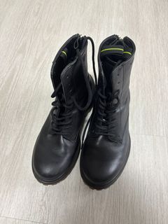 (Category: ) located in . Submitted by zzooeeyyyyyyy (Listing ID 1434920279, Image 1). Description: .