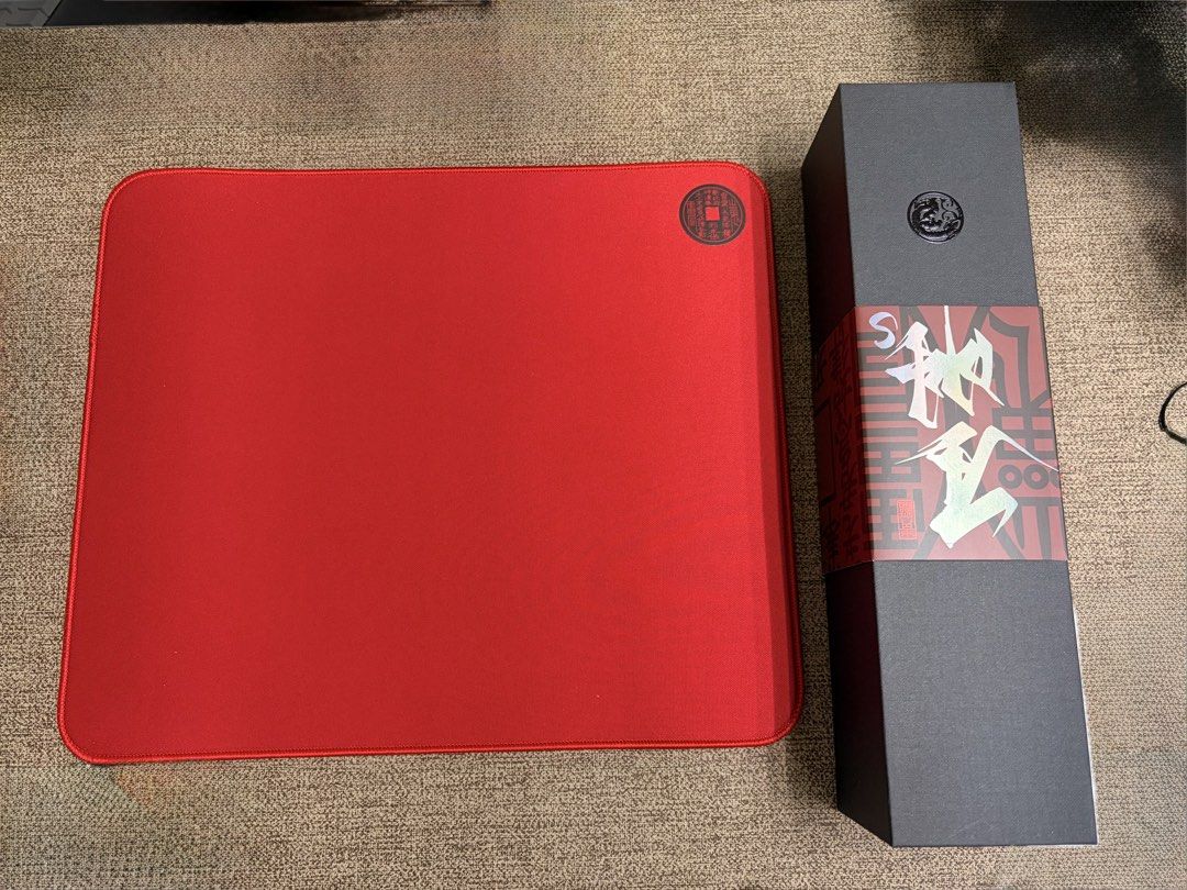 Esptiger Qingsui YaSheng Red Gaming Mousepad