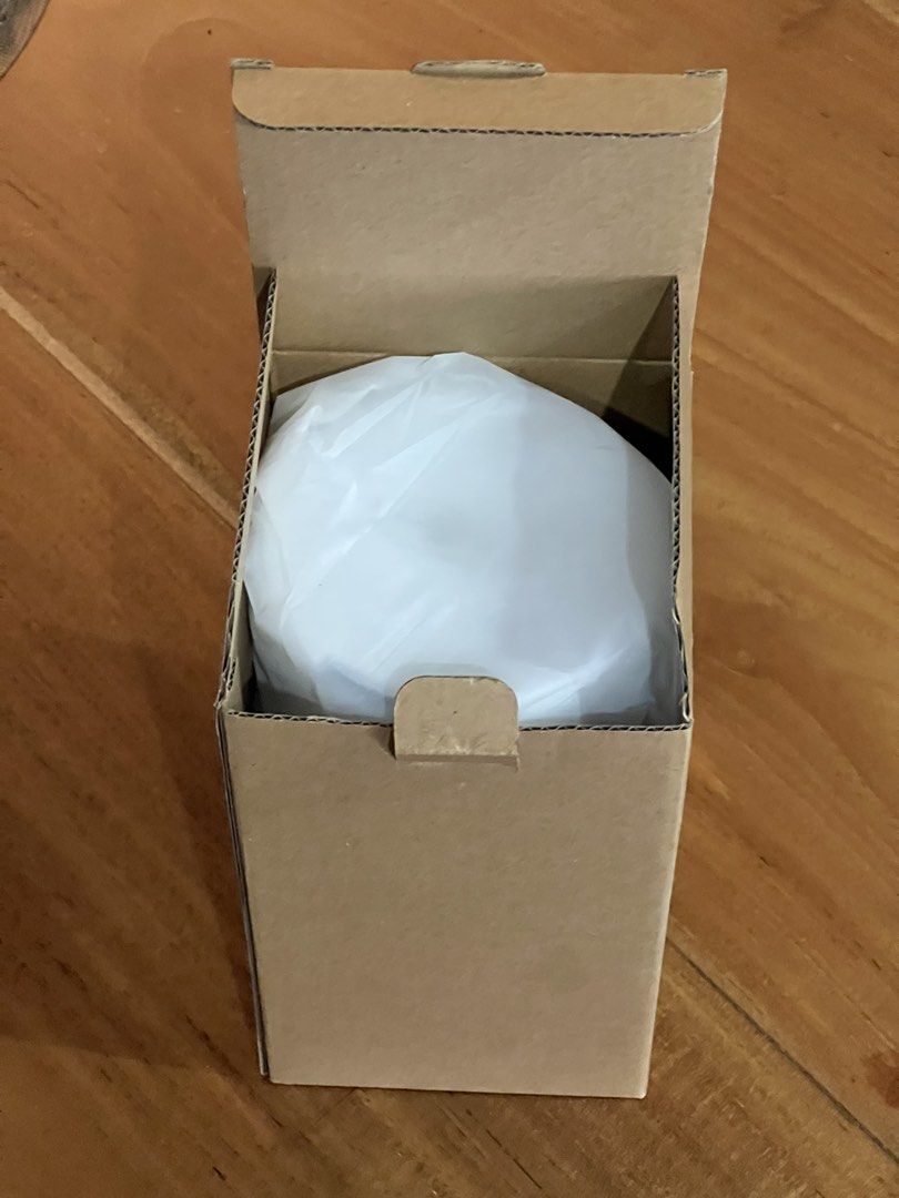 Essential Oil Diffuser /humidifier- New in Box439485784193781761