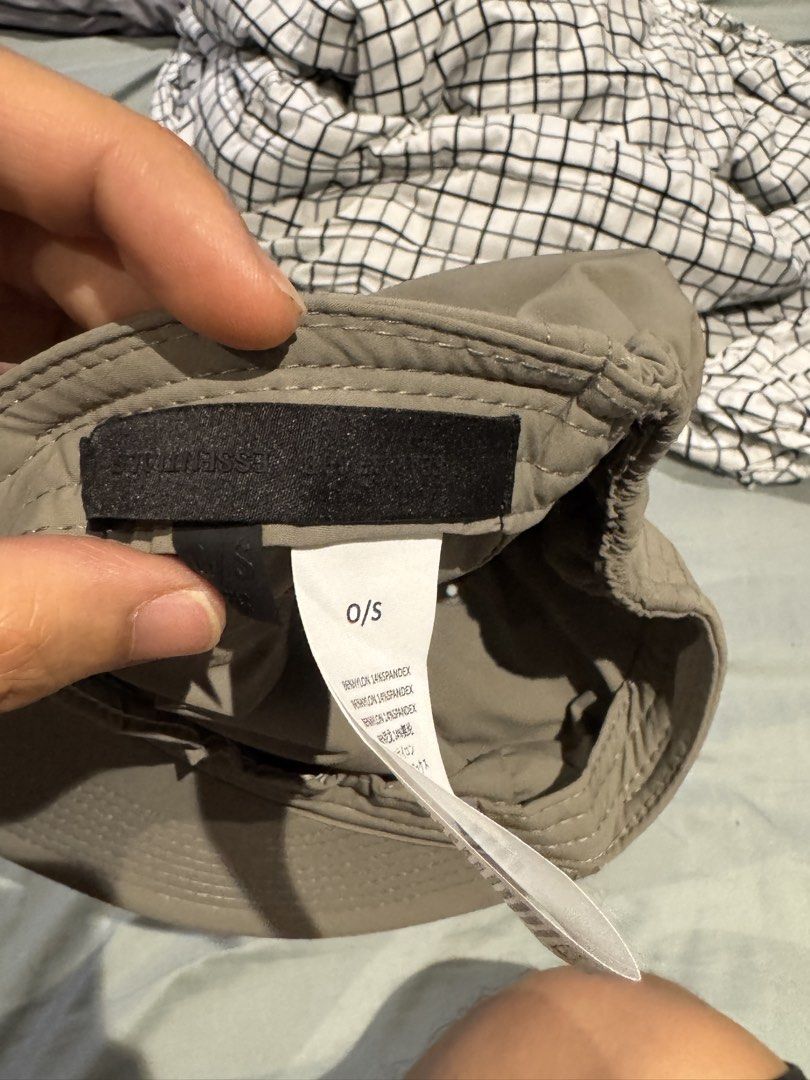 Essentials Fear of God Cap (Category: Caps & Hats) located in Manila. Submitted by seerr02 (Listing ID 1434935969, Image 2). Description: rfs: decluttering only used twice.