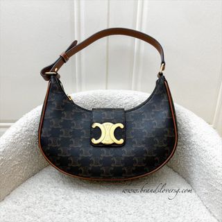 (Category: ) located in . Submitted by brands_lover (Listing ID 1434824788, Image 1). Description: .