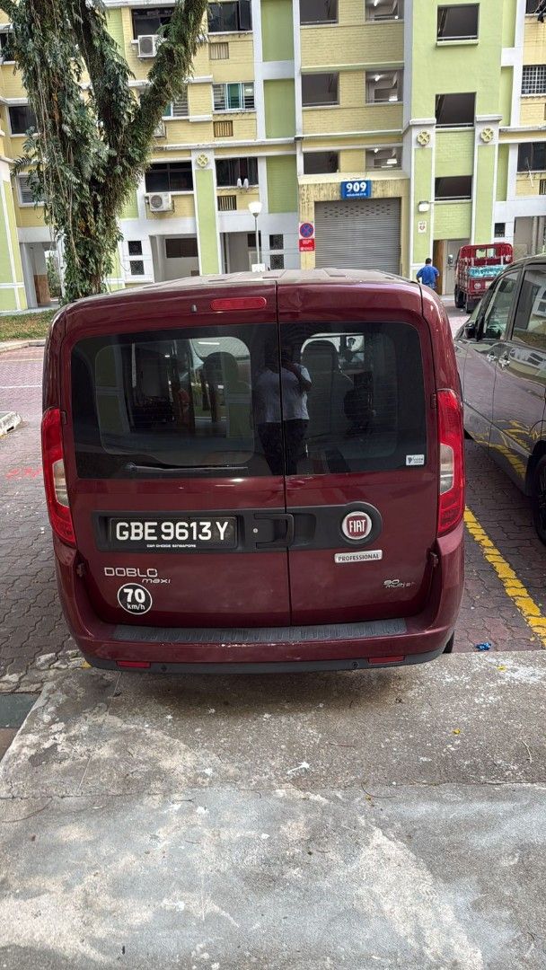 Fiat Doblo Cargo Maxi 1.6 Auto (Category: Used Commercial Vehicles for Sale) located in Singapore. Submitted by imthiasahamed-84145 (Listing ID 1434872606, Image 1). Description: can renew for 5years or 10 years. good condition. selling for $500..