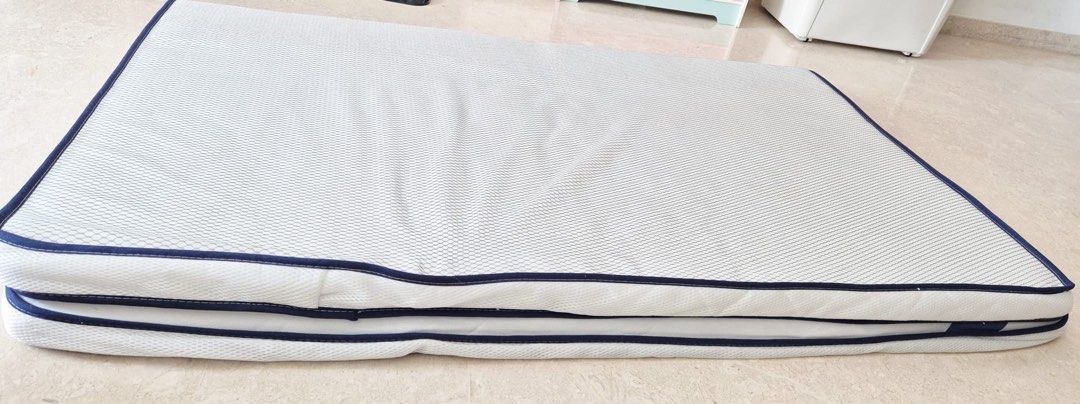 Foldable Queen size Mattress