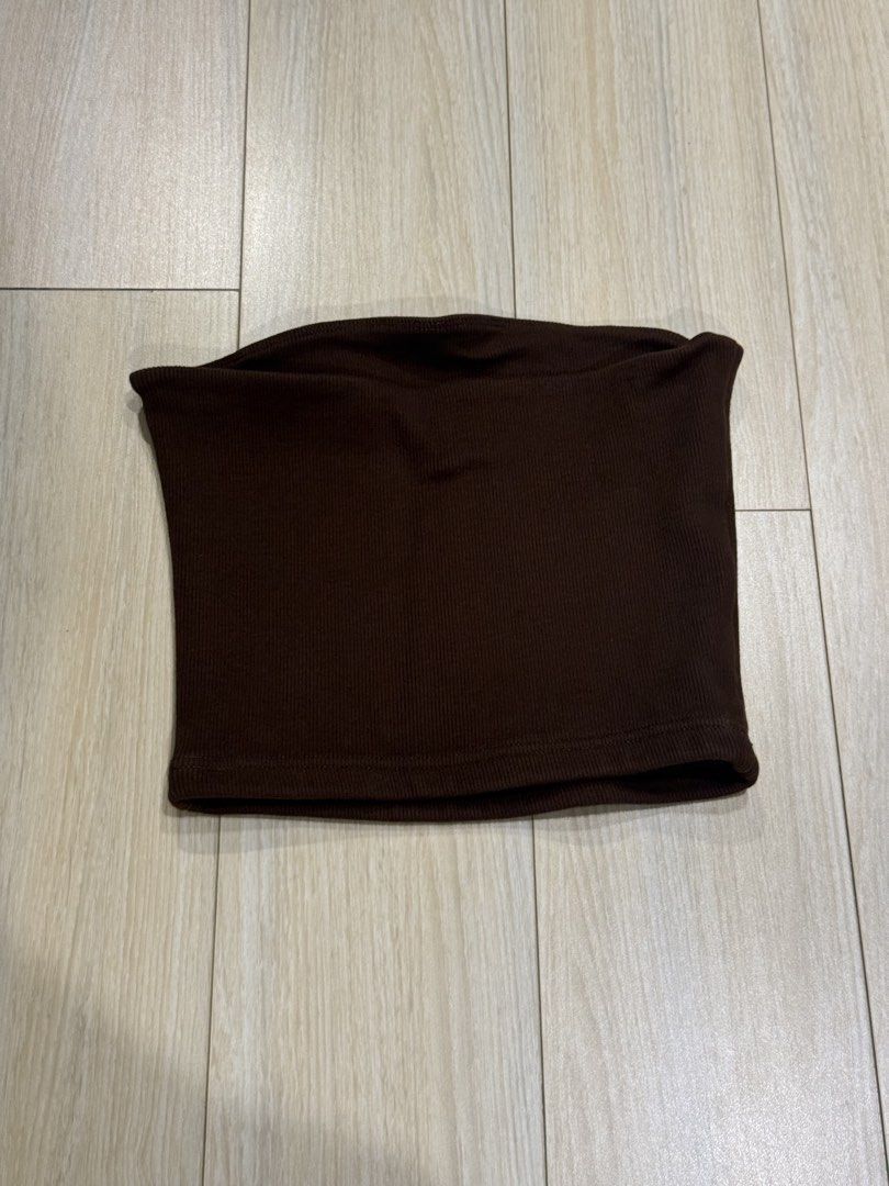 For Keeps Tube Top in Espresso, Size S (Category: Others Tops) located in Mandaluyong City. Submitted by justsomeofmythings_ (Listing ID 1434897167, Image 3). Description: - Brand: For Keeps - Style: Tube top - Material: Ribbed - Color: Brown - Size: Small (S) - Features: Solid color, versatile design.