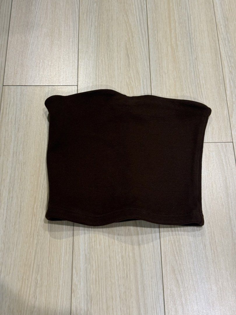 For Keeps Tube Top in Espresso, Size S (Category: Others Tops) located in Mandaluyong City. Submitted by justsomeofmythings_ (Listing ID 1434897167, Image 2). Description: - Brand: For Keeps - Style: Tube top - Material: Ribbed - Color: Brown - Size: Small (S) - Features: Solid color, versatile design.