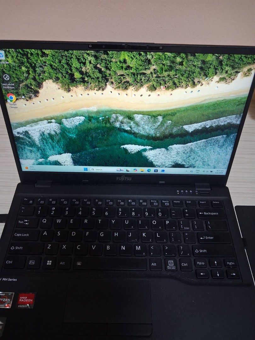 Fujitsu Laptop - Windows 11 Home439448218223912960